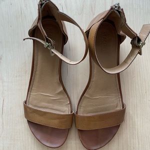 Kenneth Cole Sandals